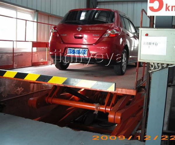 汽車舉升機(jī)